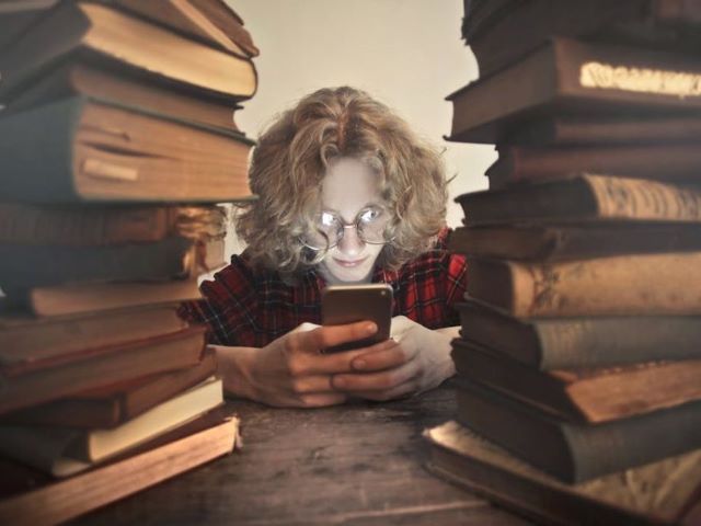 [צילום: Andrea Piacquadio באתר PEXELS]