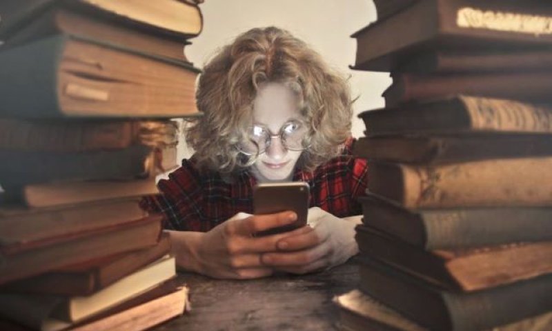 [צילום: Andrea Piacquadio באתר PEXELS]
