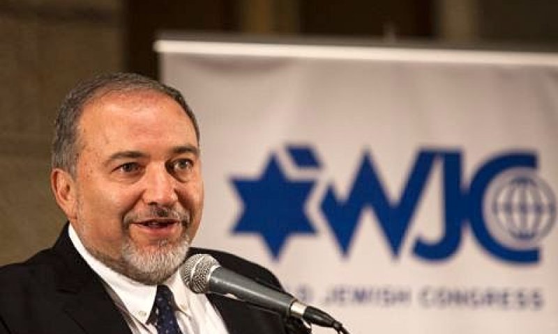 ליברמן. לפתור את העוני ברש"פ [צילום: פלאש 90]