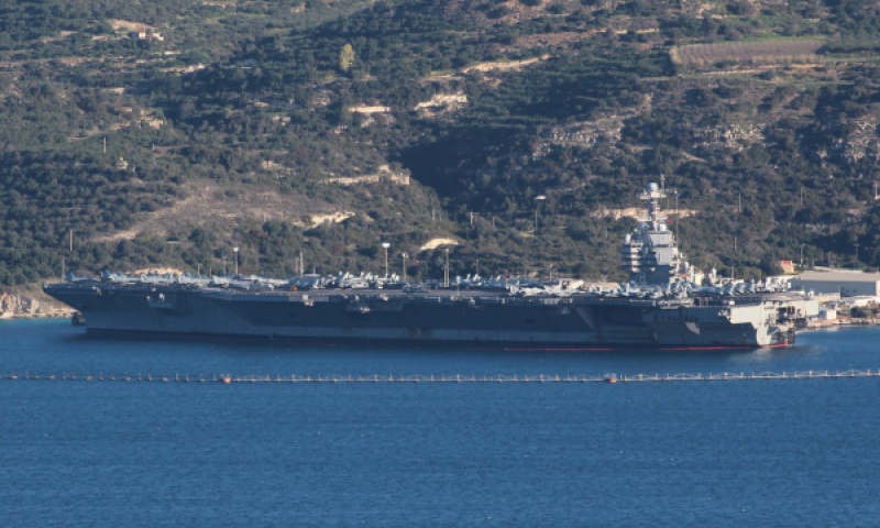 נושאת המטוסים של חיל הים האמריקאי, USS ג'רלד ר. פורד ליד האי כרתים [צילום: יאניס אנגלאקיס/AP]
