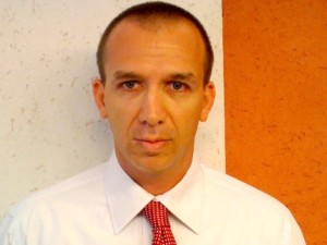 עו"ד ניר בר און. הוביל את החקירה בפרשה