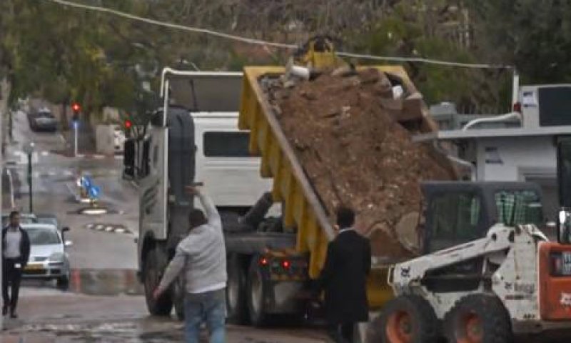 שיפוץ ביתו של בנט ברעננה [צילום: מן הטלוויזיה]