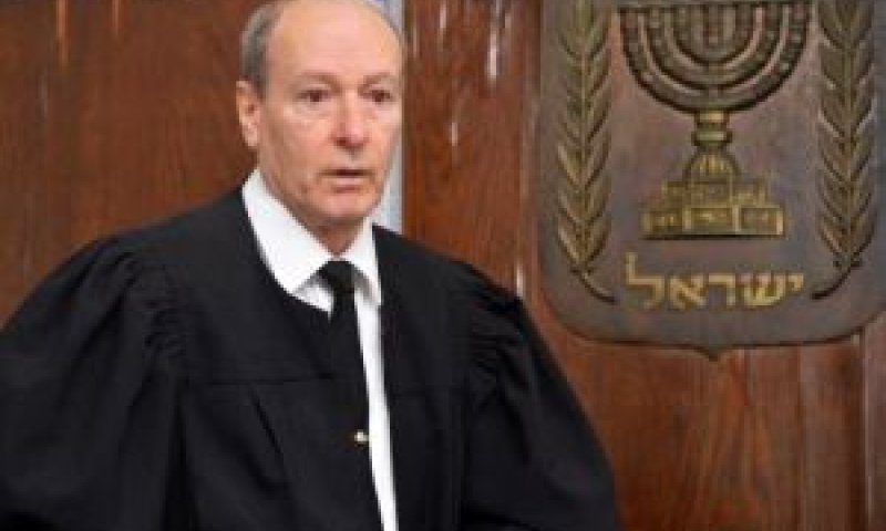 גורפינקל. 220עמודים [צילום: יוסי זליגר]
