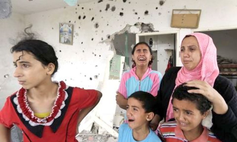 משפחה שביתה נפגע בחאן יונס [צילום: AP]