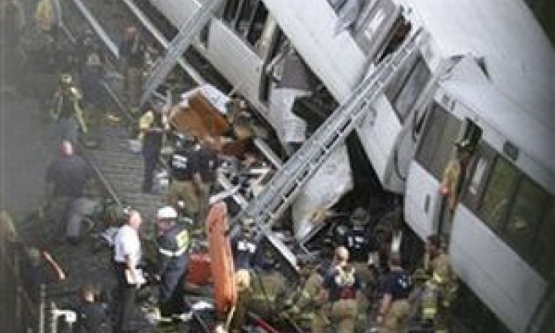 אחת הרכבות עלתה על הרכבת השנייה [צילום: AP]