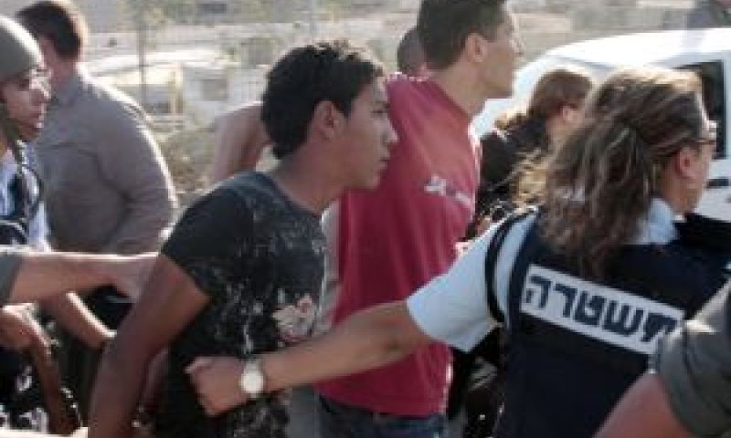 המחבל הדוקר נתפס [צילום: פלאש 90]