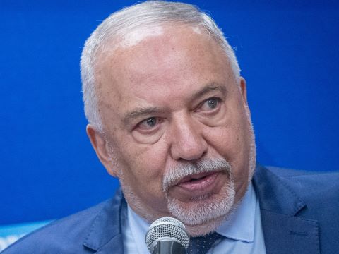 ליברמן. ניסו להפלילו [צילום: חיים גולדברג/פלאש 90]