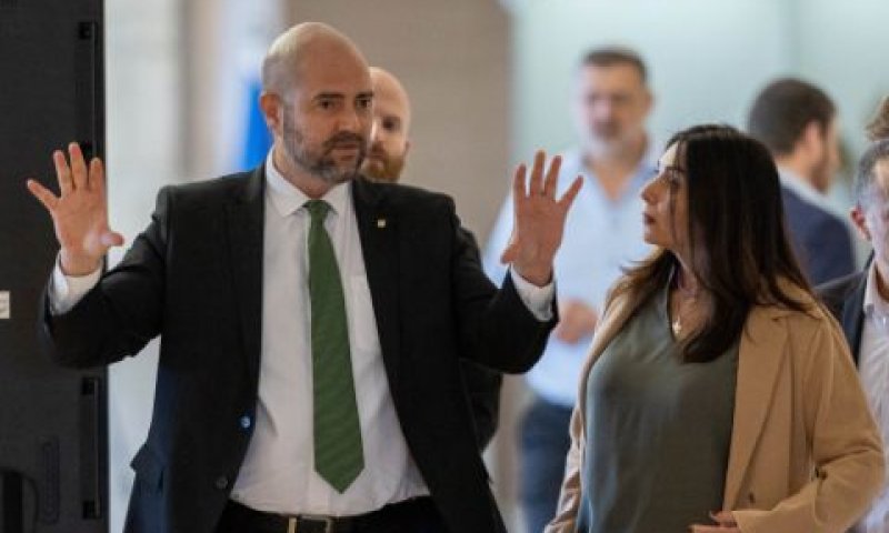 רגב ואוחנה. עימות חריף [צילום: יונתן זינדל/פלאש 90]