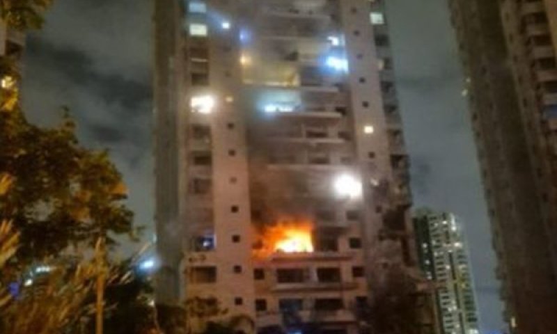 הפגיעה בבניין בפתח תקוה [צילום: לפי סעיף 27א לחוק זכויות יוצרים]