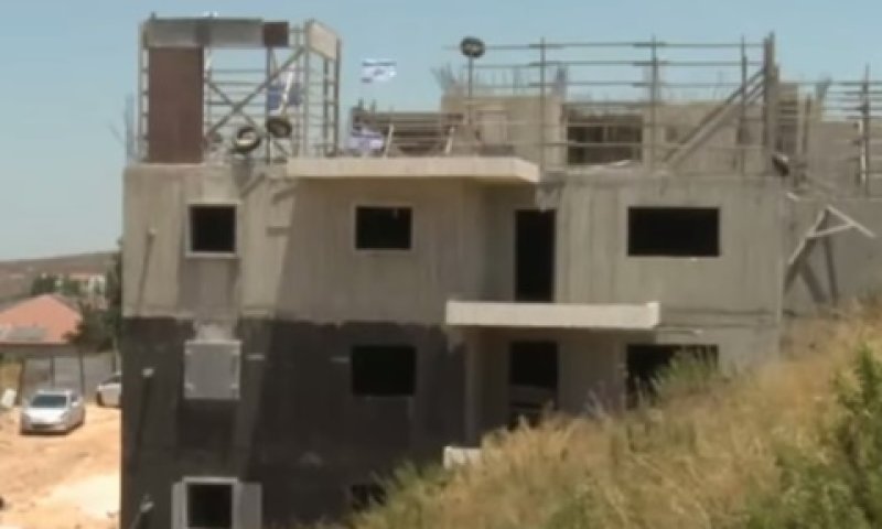 בנייני דריינוף. ההכשרה נעצרה [צילום: מן הטלוויזיה]