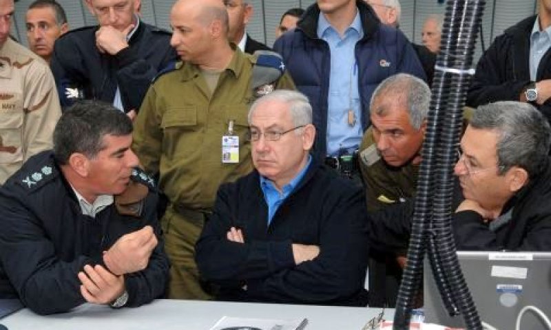 ראש הממשלה שר הביטחון והרמטכ"ל בתרגיל [צילום: דו"צ]