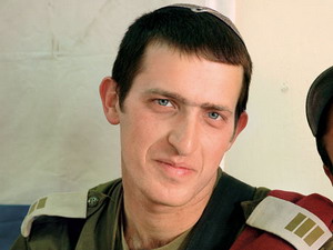 סרן דוד שפירא. ההשראה