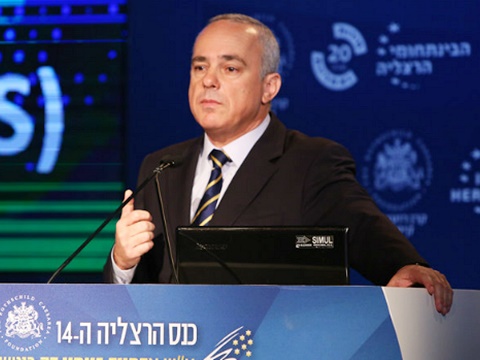 שטייניץ. בראש משלחת לארה"ב [צילום: ארז חרודי - עושים צילום]