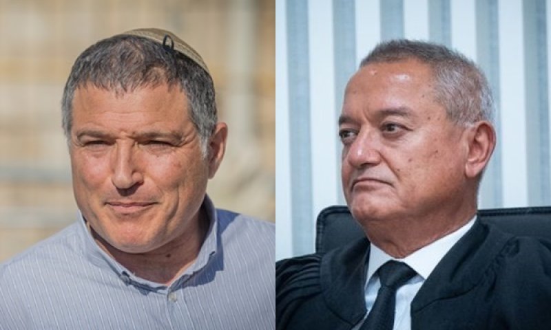 כבוב. השופט התורן השבוע, ודוד זיני [צילום: יונתן זינדל וחיים גולדברג, פלאש 90]