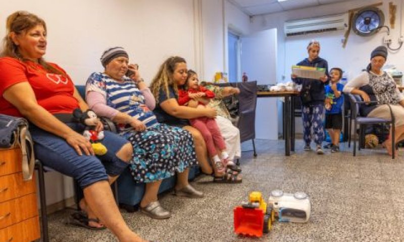 תושבות אשקלון במקלט [צילום: יוסי אלוני/פלאש 90]
