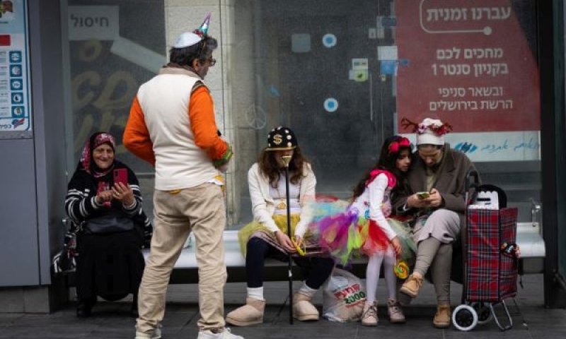 הרכבת הקלה. שושן פורים בירושלים [צילום: אורן בן-חקון/פלאש 90]