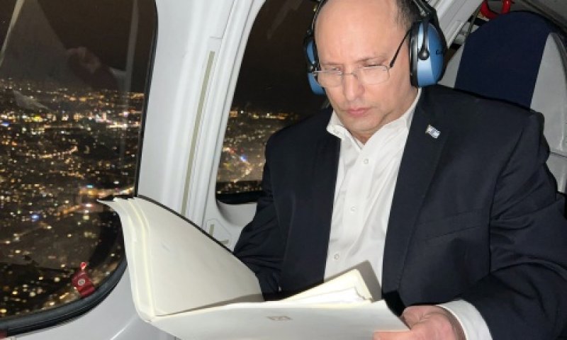 בנט בגרמניה, לפני פגישתו עם הקאנצלר שולץ [צילום: לשכת רה"מ]