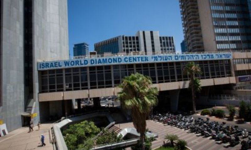 "העולם הסגור" [צילום: מרים אלסטר, פלאש 90]