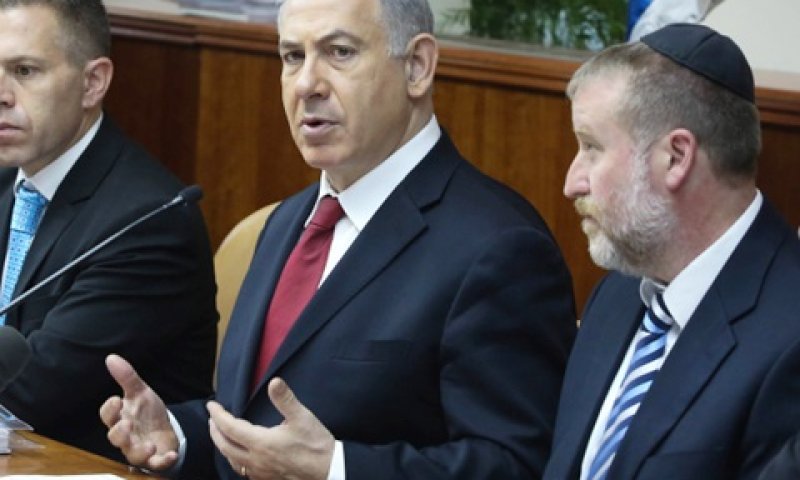 מנדלבליט ונתניהו. קירבה לשרים [צילום: פלאש 90]
