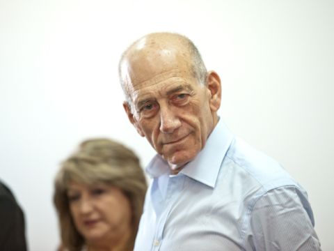הפתרון אינו הקשחת החוקים. אולמרט [צילום: פלאש 90]