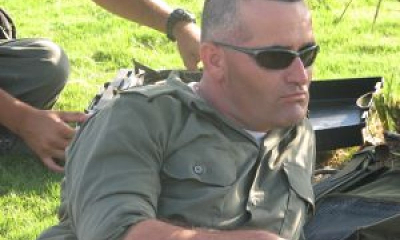 שוטר ללא תג בפינוי גוש קטיף [צילום: יח&acute; צילום של הפורום המשפטי]