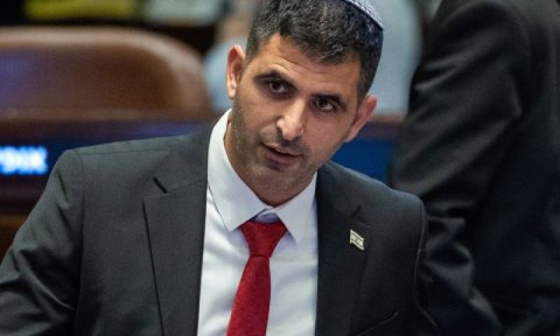 קרעי. "העם לא ישלים עם רמיסתו" [צילום: יונתן זינדל/פלאש 90]