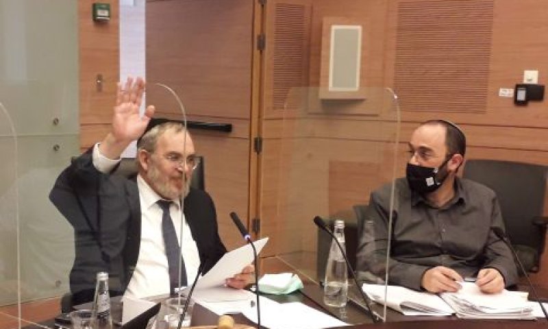 ח"כ אשר בוועדת חוקה [צילום: דוברות הכנסת]