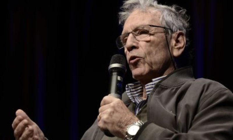 "כרסמתם ביסודות המדינה שלנו". עמוס עוז [צילום: תומר ניוברג/פלאש 90]