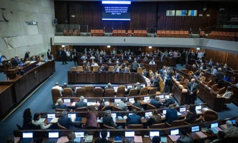 הכנסת חוזרת [צילום: יונתן זינדל, פלאש 90]