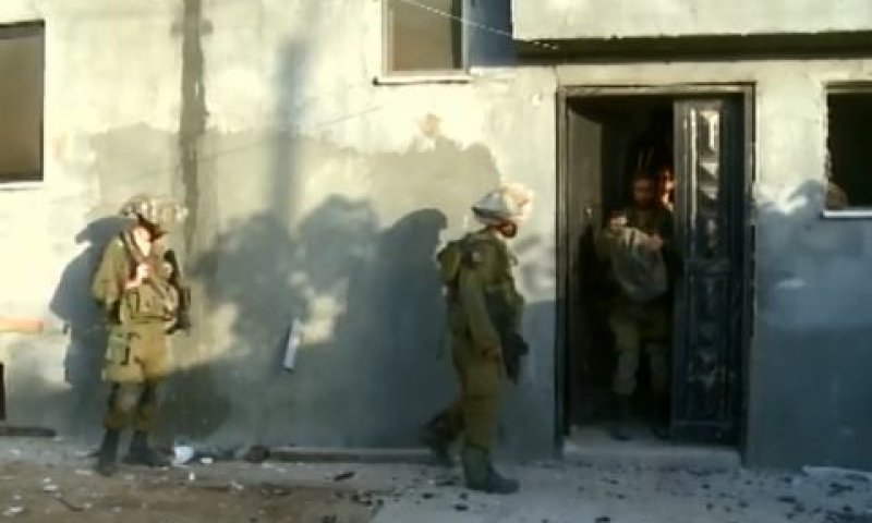 לוחמי גבעתי בלחימה [צילום: מן הטלוויזיה]