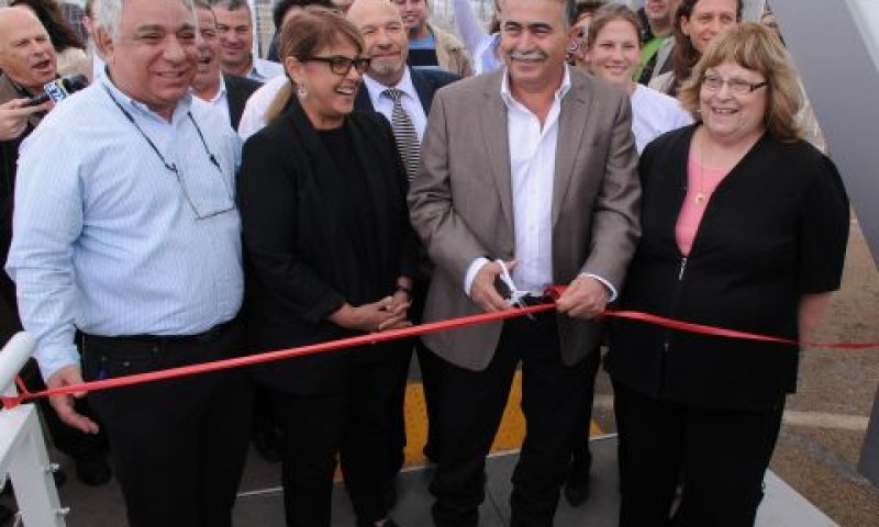 גזירת הסרט. חדווה אלמוג, עמיר פרץ, ליאורה עופר וחיים חורש [צילום: דור אהרון]