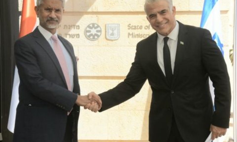 שר החוץ עם עמיתו שר החוץ ההודי ד"ר ג׳אישנקר [צילום: אבי חיון משרד החוץ]