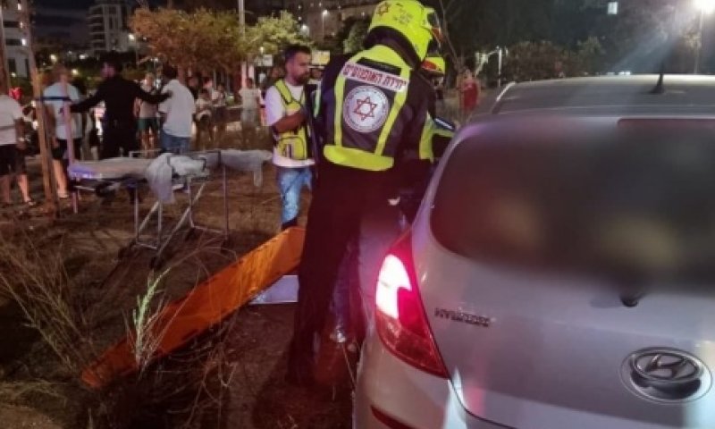 זירת הירי בבת ים [צילום: מגן דוד אדום]