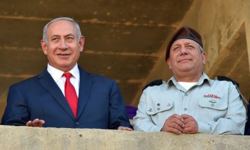 איזנקוט ונתניהו [צילום: אריאל חרמוני/משרד הביטחון]
