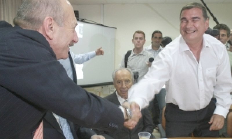 רמון ואולמרט [צילום: פלאש 90]