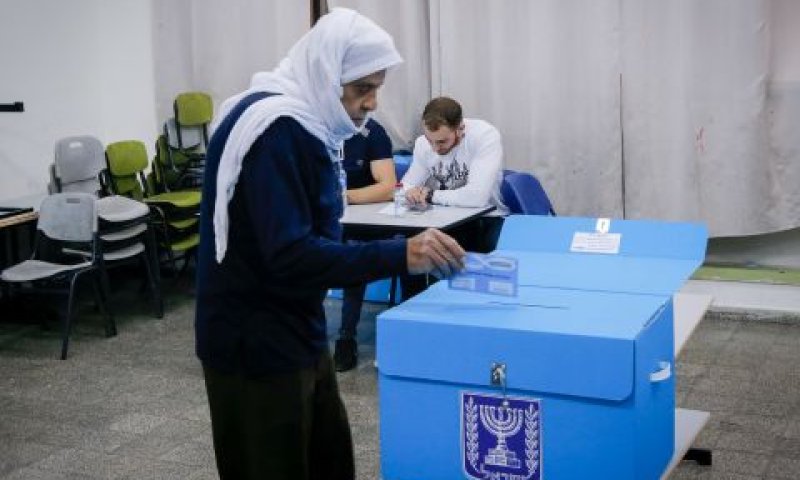 קלפי בכפר מנדה [צילום: ג'מאל עוואד, פלאש 90]
