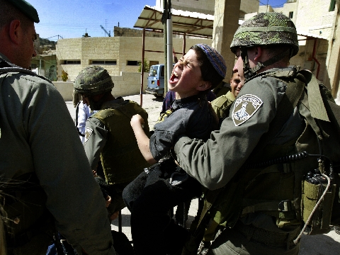 מהומות בחברון [AP]