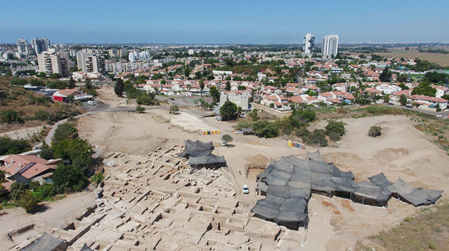 חפירת יבנה. מבט אווירי [צילום: אסף פרץ רשות העתיקות]