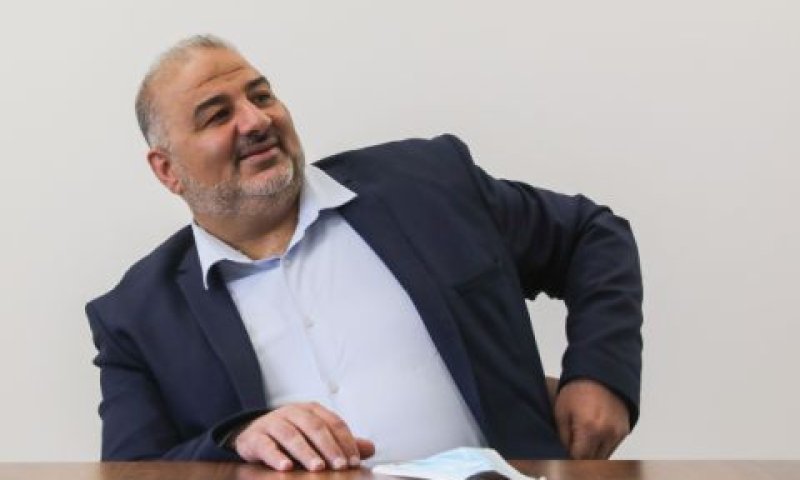 יו"ר רע"מ, מנסור עבאס [צילום: אוליביה פיטוסי/פלאש 90]