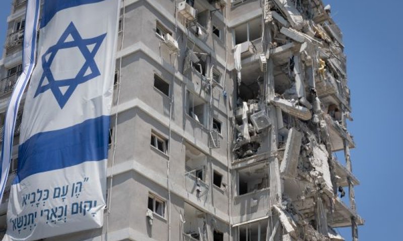 זירת פגיעת טיל אירני בישראל [צילום: חיים גולדברג/פלאש 90]