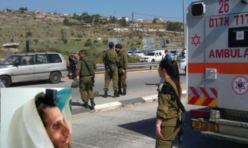 זירת הפיגוע. משמאל: אביתר בורובסקי [צילום: דוברות מד"א]
