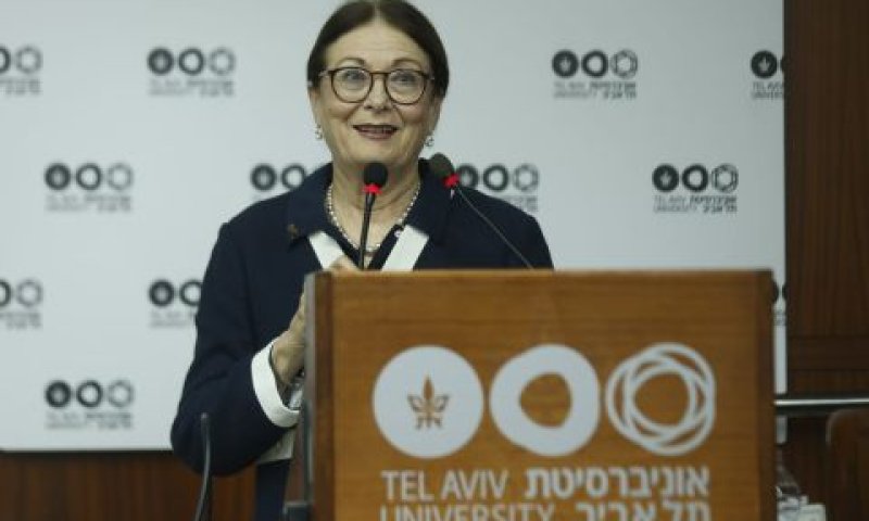 חיות בכנס היום. "מוטב להתרכז בעשייה משותפת" [צילום: דרור סיתהכל]