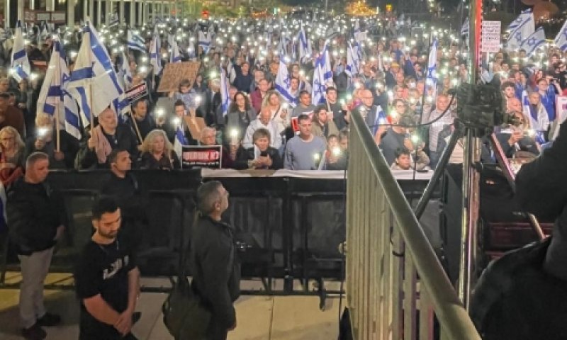 עשרות אלפים במספר מוקדי הפגנות [צילום: התנועה לאיכות השלטון]