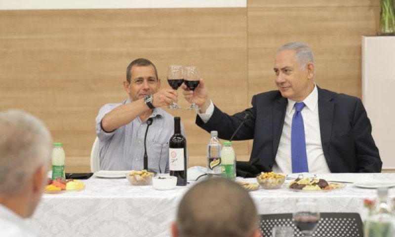 נתניהו וארגמן בימים אחרים [צילום: דוברות שב"כ]