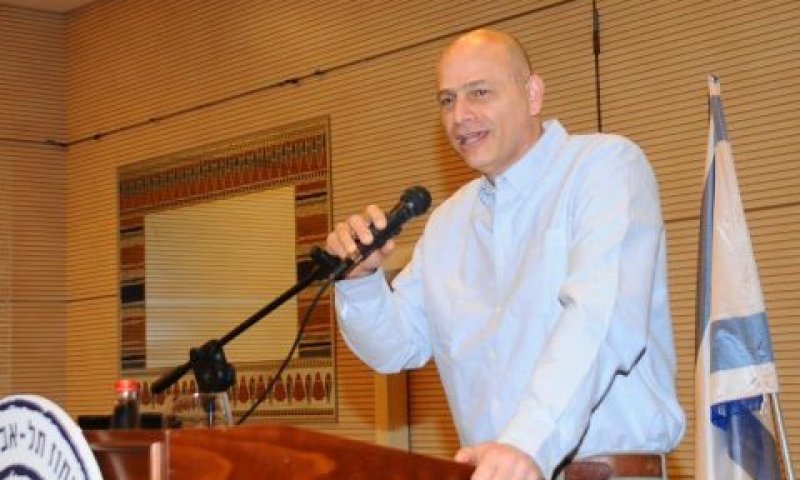 אורנשטיין. יתבקש לסייע? [צילום: מרסלו אילת]