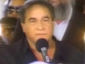 מיקי גולדנברג בהלווייה [צילום: חדשות 2]
