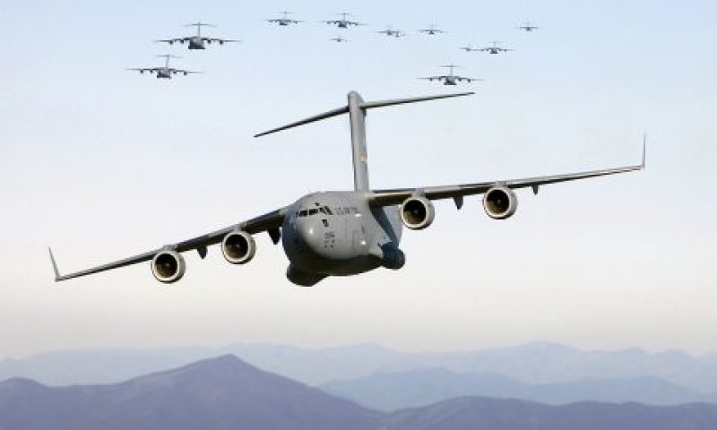 בואינג C-17 גלובמאסטר III [צילום: סמל יעקב נ.ביילי/חיל האוויר האמריקני]
