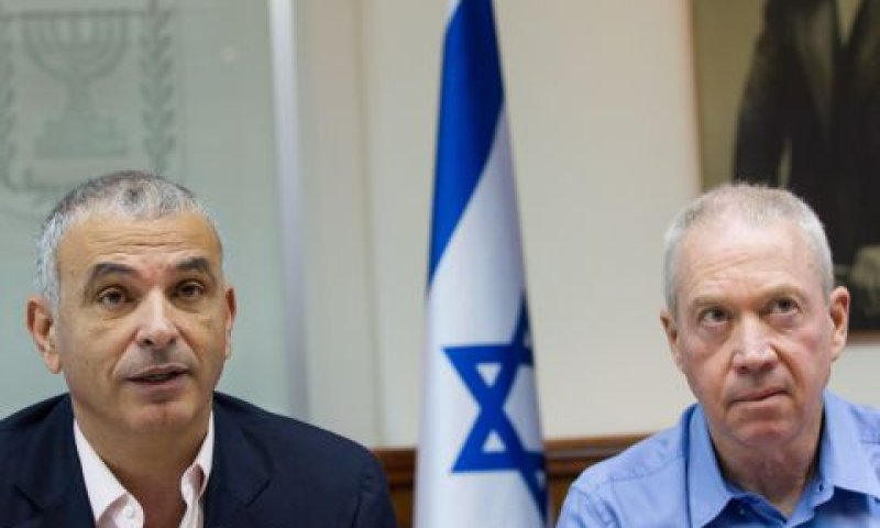 גלנט וכחלון. קרע [צילום: מרים אלסטר/פלאש 90]