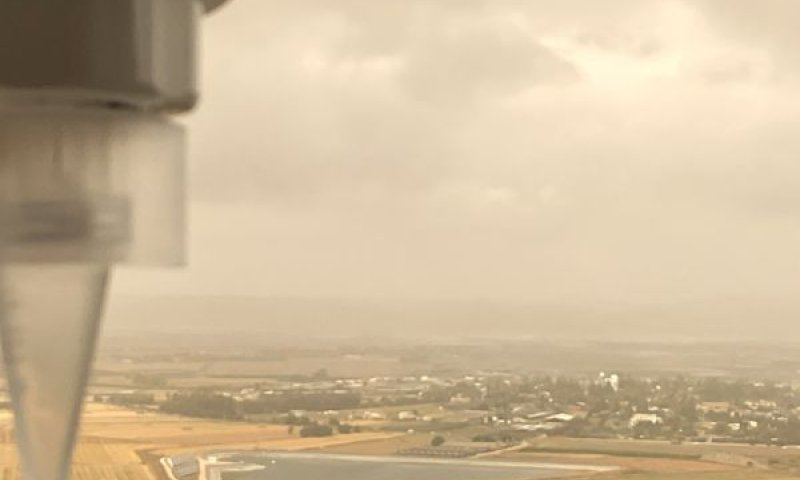 דוגם האוויר בזמן סופת אבק [צילום: אלון גלבוע]