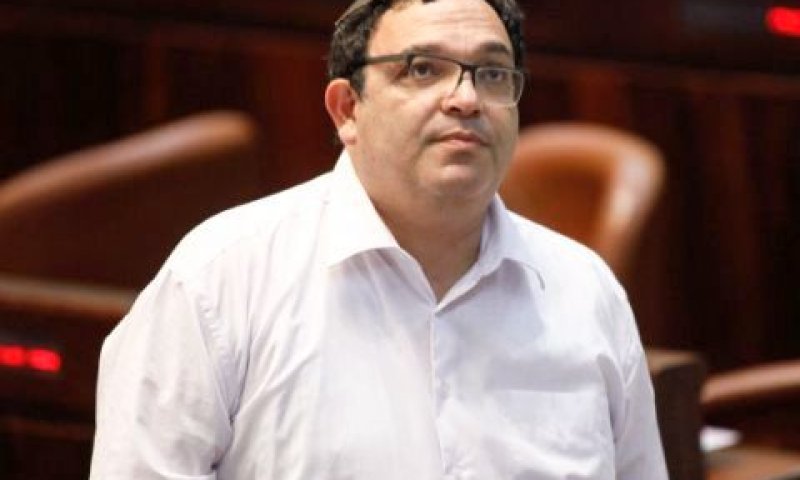 פירון. שוט שמכה בבתי הספר [צילום: פלאש 90]
